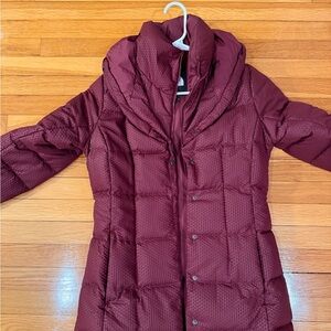 The North Face Women's Maroon Puffer Jacket